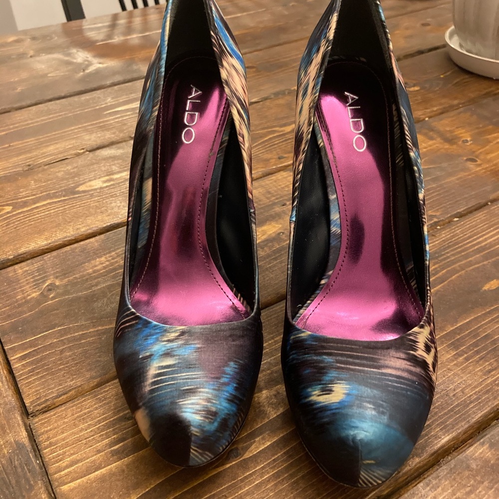 ALDO peacock print heels